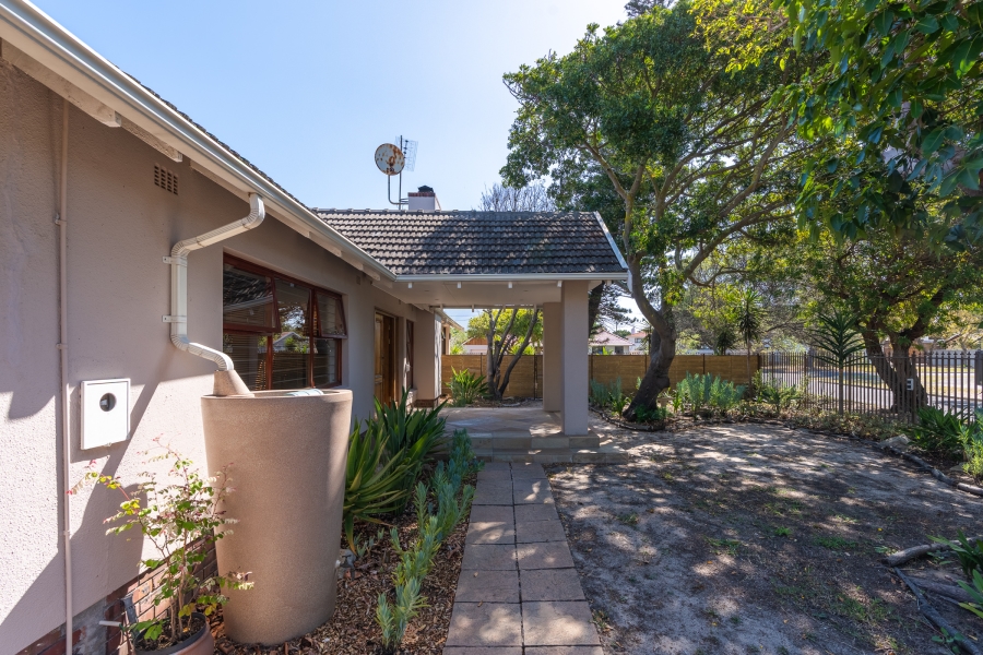 3 Bedroom Property for Sale in Pinelands Western Cape